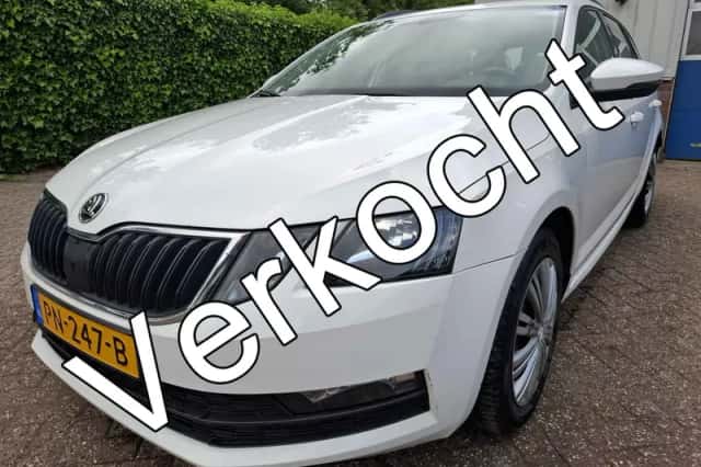 Škoda Octavia (2017) thumbnail 1