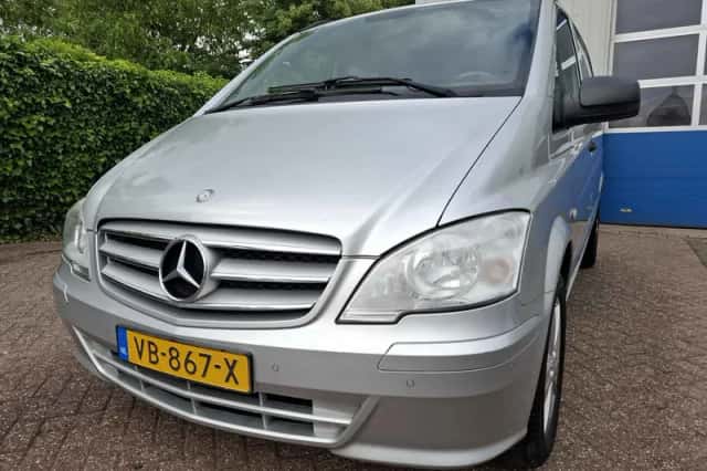 Mercedes-Benz Vito (2013) thumbnail 2