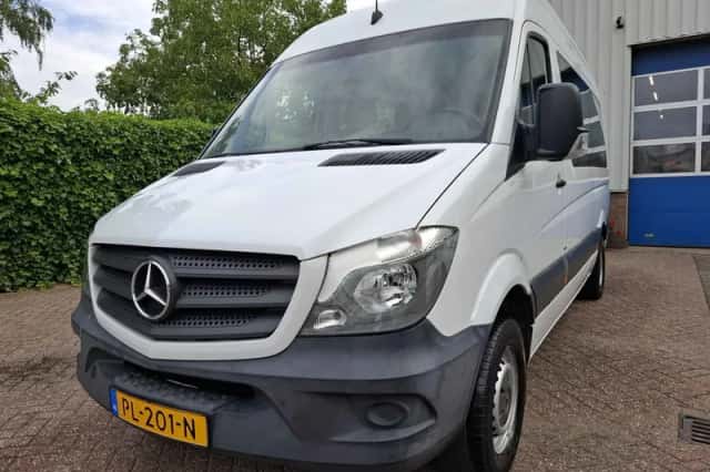 Mercedes-Benz Sprinter (2017) thumbnail 2