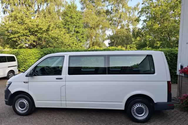 Volkswagen Transporter (2018) thumbnail 4