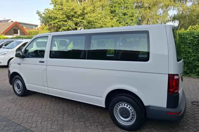 Volkswagen Transporter (2018) thumbnail 5
