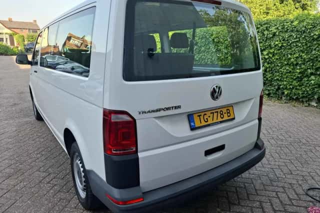 Volkswagen Transporter (2018) thumbnail 6