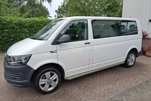 Volkswagen Transporter (2018) thumbnail 4