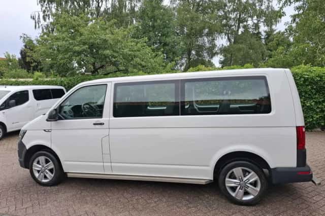 Volkswagen Transporter (2018) thumbnail 5
