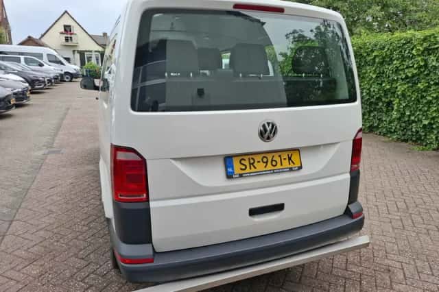 Volkswagen Transporter (2018) thumbnail 6