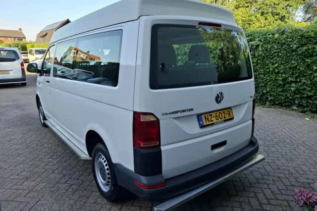 Volkswagen Transporter (2017) thumbnail 5