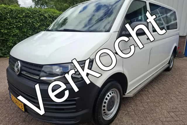 Volkswagen Transporter (2018) thumbnail 1