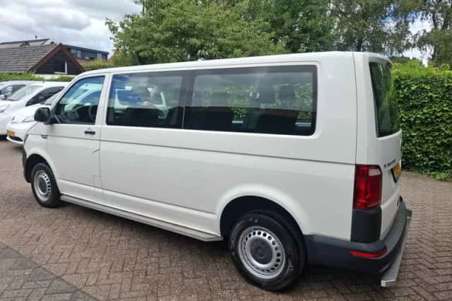 Volkswagen Transporter (2018) thumbnail 5