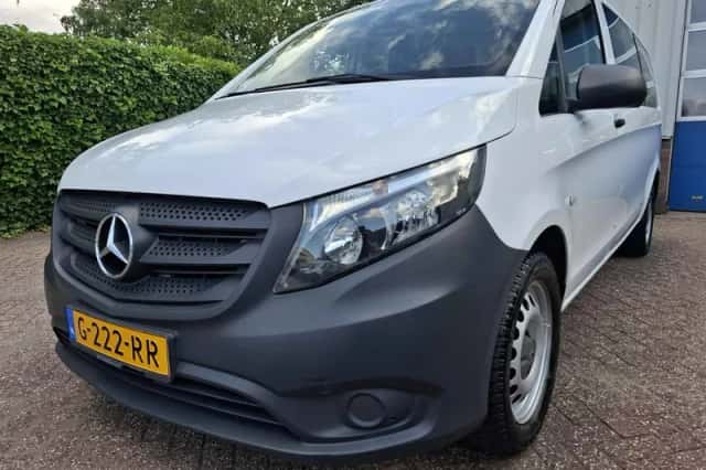 Mercedes-Benz Vito (2019) thumbnail 2