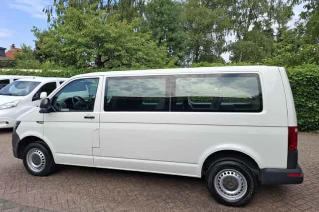 Volkswagen Transporter (2017) thumbnail 4