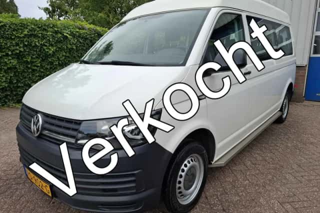 Volkswagen Transporter (2017) thumbnail 1