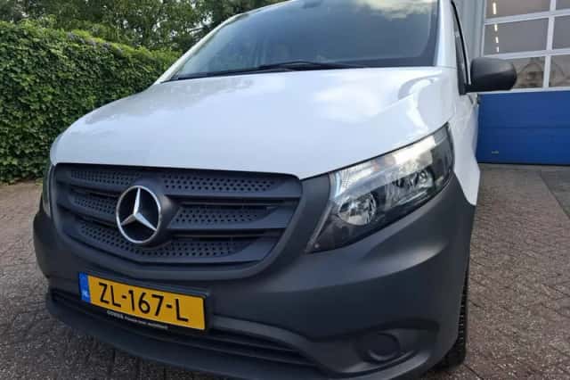 Mercedes-Benz Vito (2019) thumbnail 2