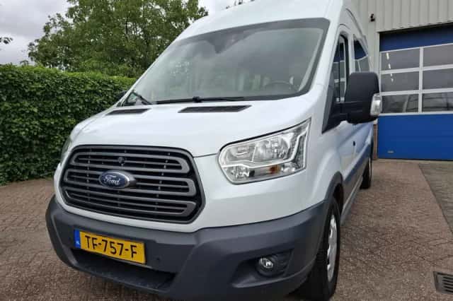 Ford Transit (2018) thumbnail 2