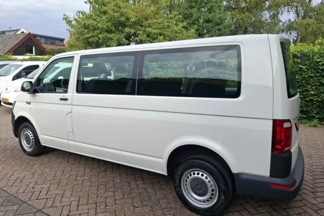 Volkswagen Transporter (2017) thumbnail 4