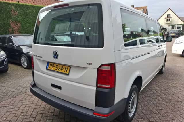 Volkswagen Transporter (2017) thumbnail 6