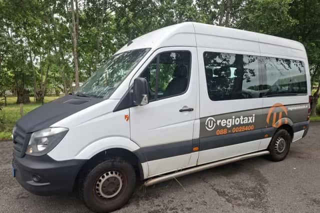 Mercedes-Benz Sprinter (2017) thumbnail 3