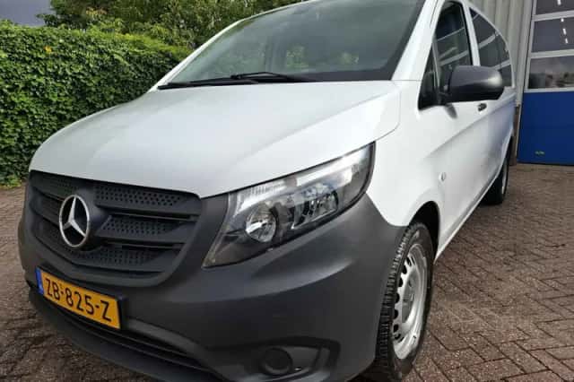 Mercedes-Benz Vito (2019) thumbnail 2