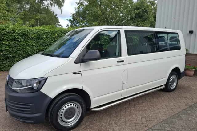 Volkswagen Transporter (2016) thumbnail 3
