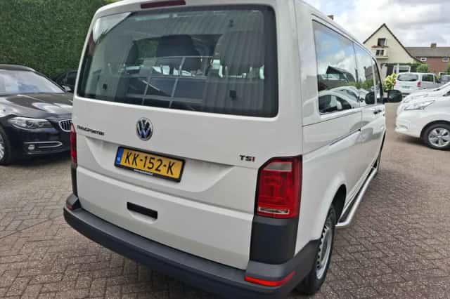 Volkswagen Transporter (2016) thumbnail 6