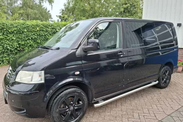 Volkswagen Transporter (2009) thumbnail 3