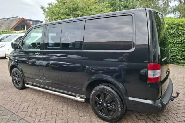 Volkswagen Transporter (2009) thumbnail 6