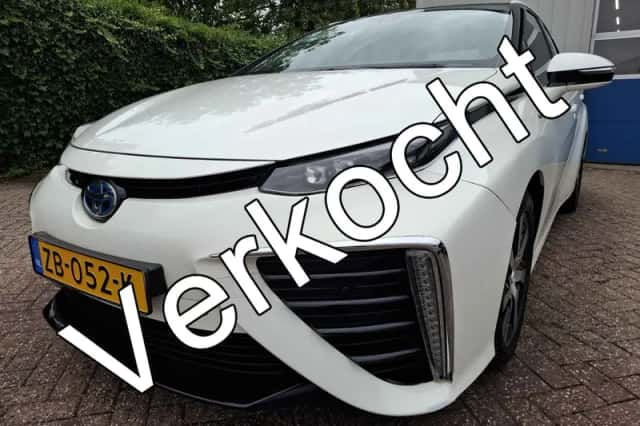 Toyota Mirai (2019) thumbnail 1