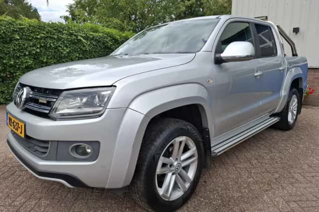 Volkswagen Amarok (2015) thumbnail 1