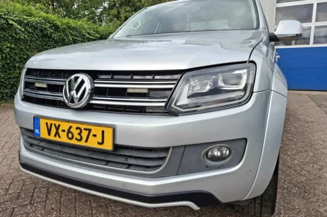Volkswagen Amarok (2015) thumbnail 3