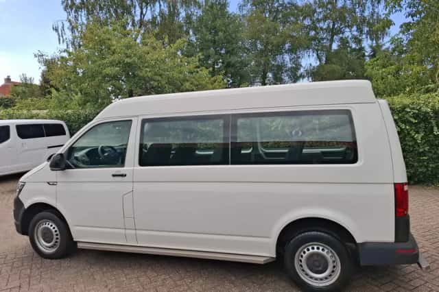 Volkswagen Transporter (2017) thumbnail 5