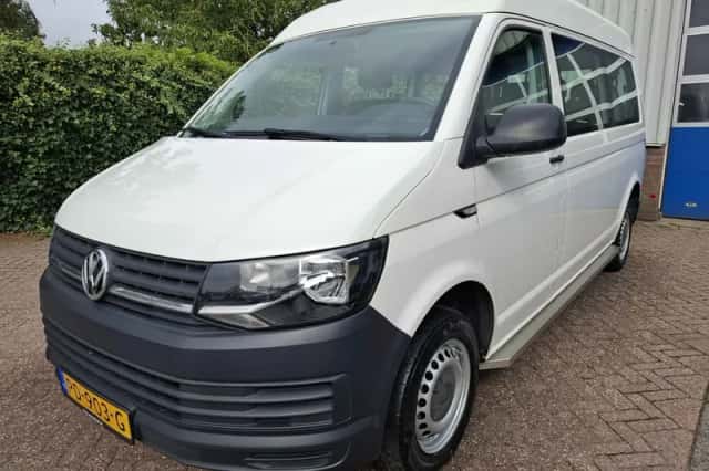 Volkswagen Transporter (2017) thumbnail 1