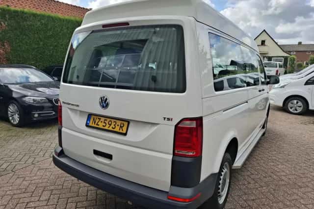 Volkswagen Transporter (2017) thumbnail 6