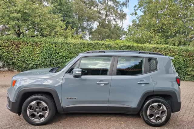Jeep Renegade (2015) thumbnail 4