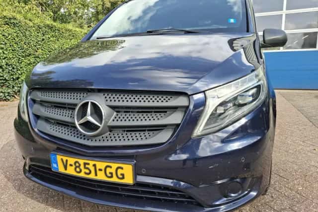 Mercedes-Benz Vito (2017) thumbnail 2