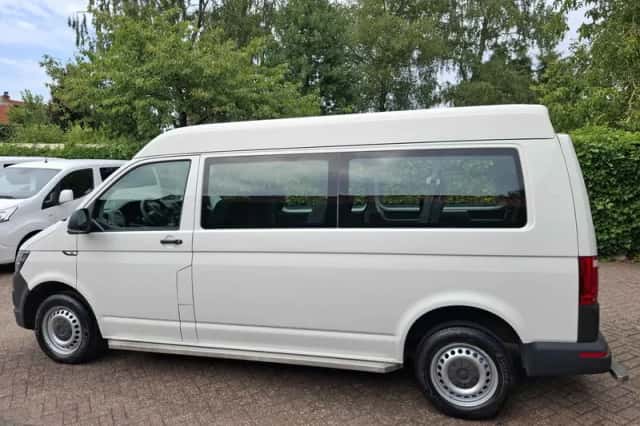 Volkswagen Transporter (2017) thumbnail 4