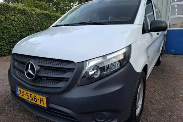 Mercedes-Benz Vito (2019) thumbnail 2