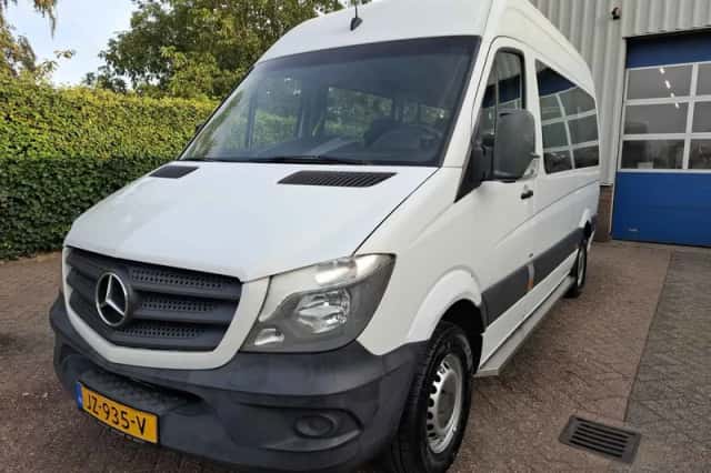 Mercedes-Benz Sprinter (2016) thumbnail 2