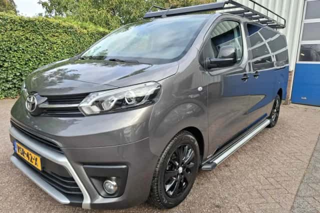 Toyota ProAce Worker (2023) thumbnail 1