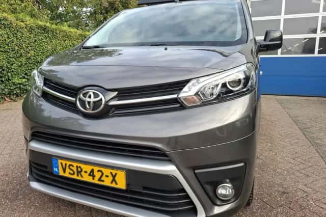 Toyota ProAce Worker (2023) thumbnail 2