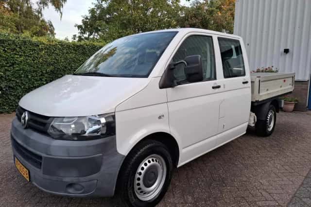 Volkswagen Transporter (2013) thumbnail 3