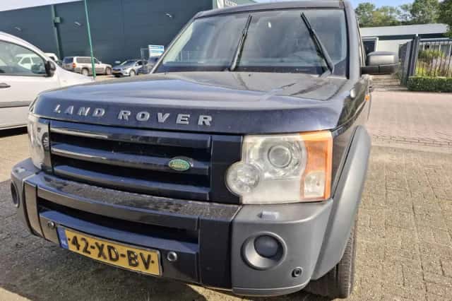 Land Rover Discovery (2007) thumbnail 2