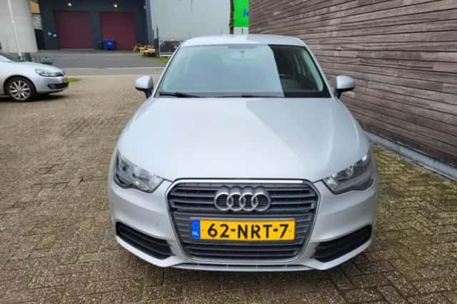 Audi A1 (2010) thumbnail 6