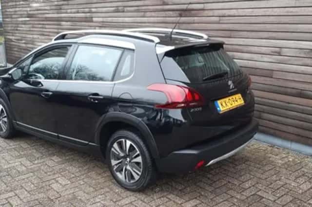 Peugeot 2008 (2016) thumbnail 3