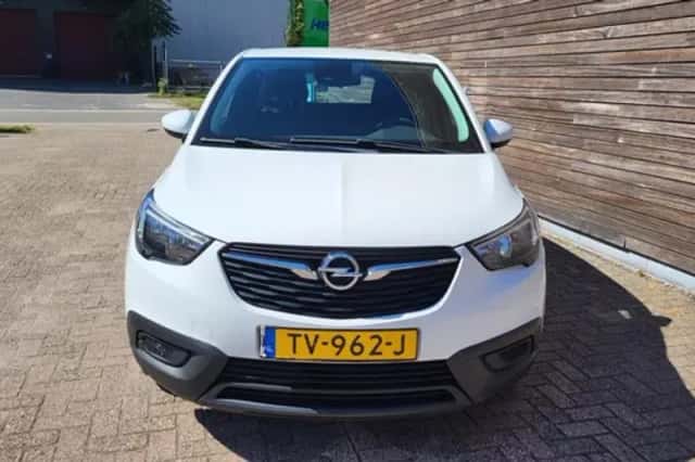Opel Crossland (2018) thumbnail 3