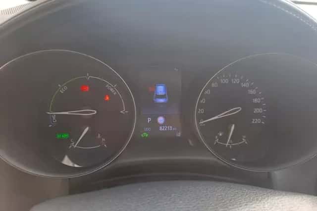 Toyota C-HR (2021) thumbnail 6