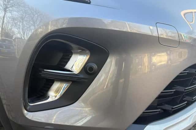 Renault Captur (2022) thumbnail 4