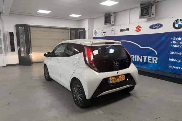 Toyota Aygo (2014) thumbnail 6