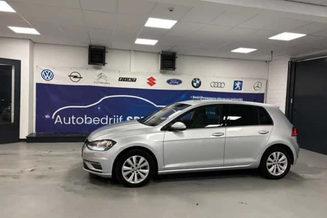 Volkswagen Golf (2019) thumbnail 1