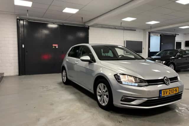 Volkswagen Golf (2019) thumbnail 4