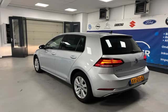 Volkswagen Golf (2019) thumbnail 6