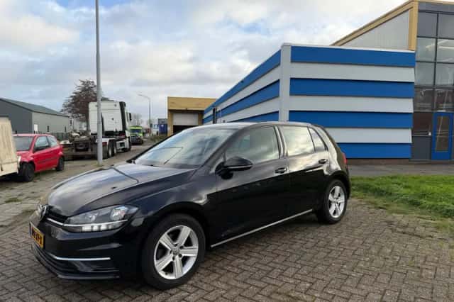 Volkswagen Golf (2019) thumbnail 1